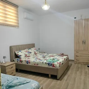 Stomici Nderlysaj